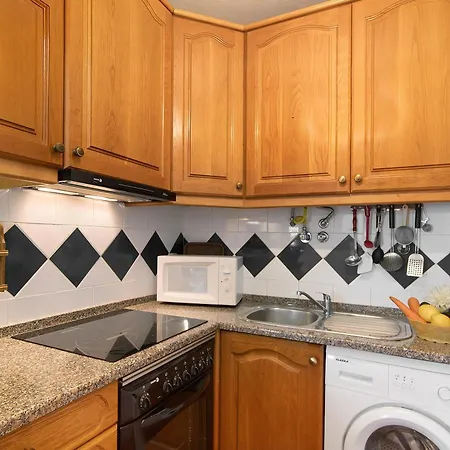 Apartarment Azur דירה אלבופיירה